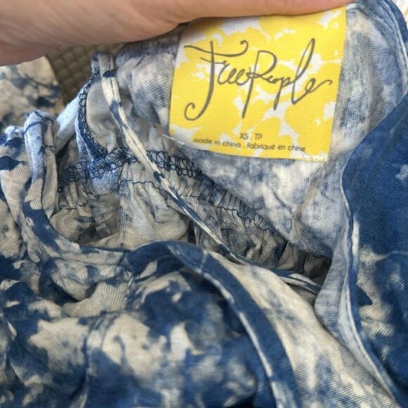 Free People | Abracadabra Cold Shoulder Floral V-Neck Top | XS - Picture 8 of 8